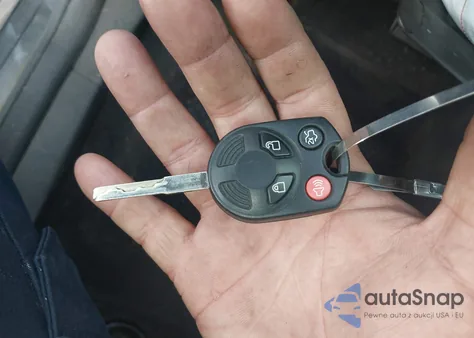 2016 Ford Focus Se z USA, uszkodzony, nr VIN 1FADP3K21GL232618